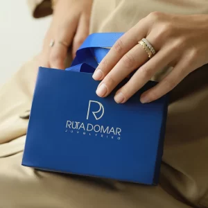 Auksinė grandinėlė su deimanto pakabuku „Atvira Širdis”